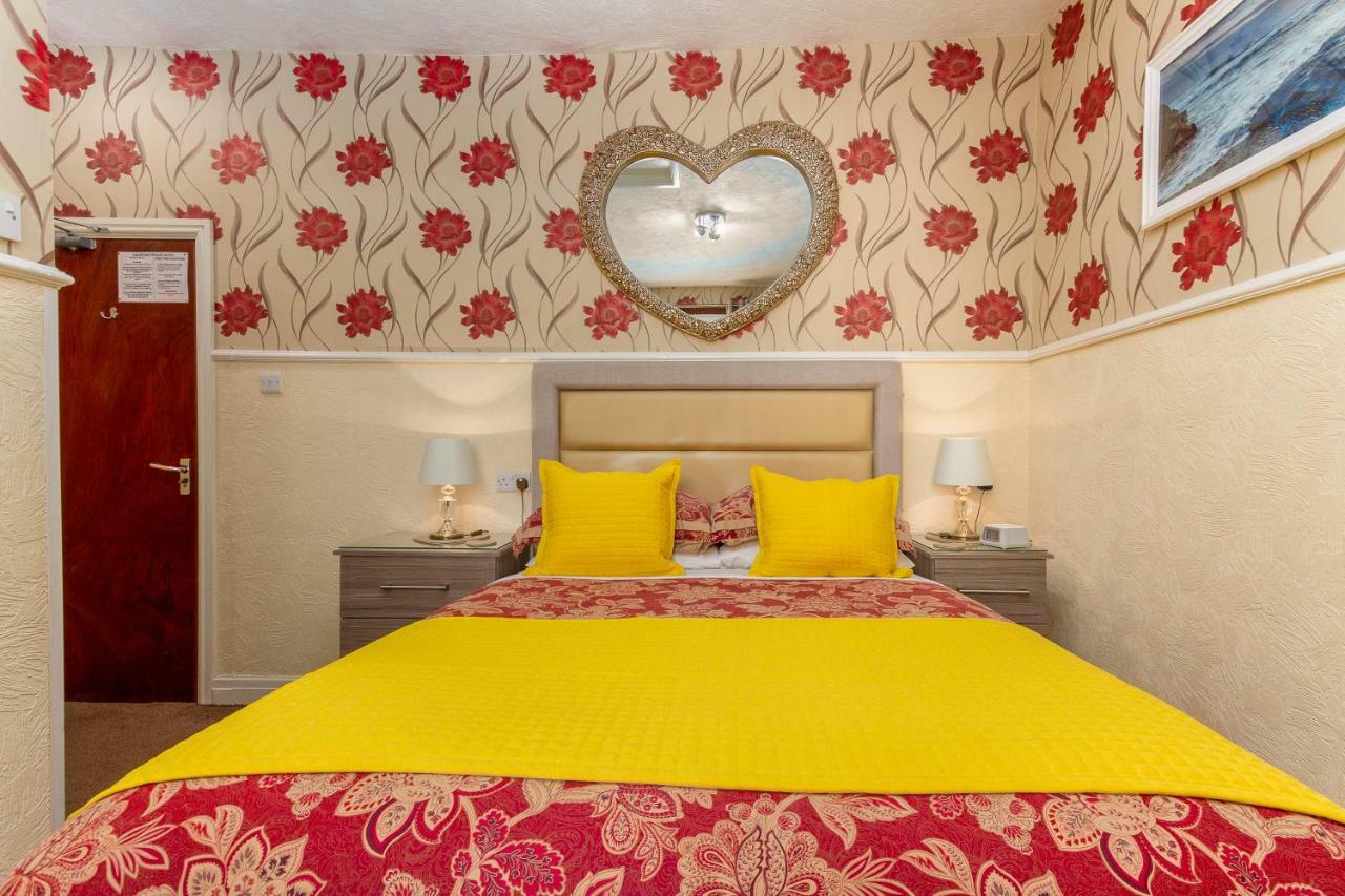 Valentine Lodge Over 21 Adult Couples Only Blackpool Ngoại thất bức ảnh